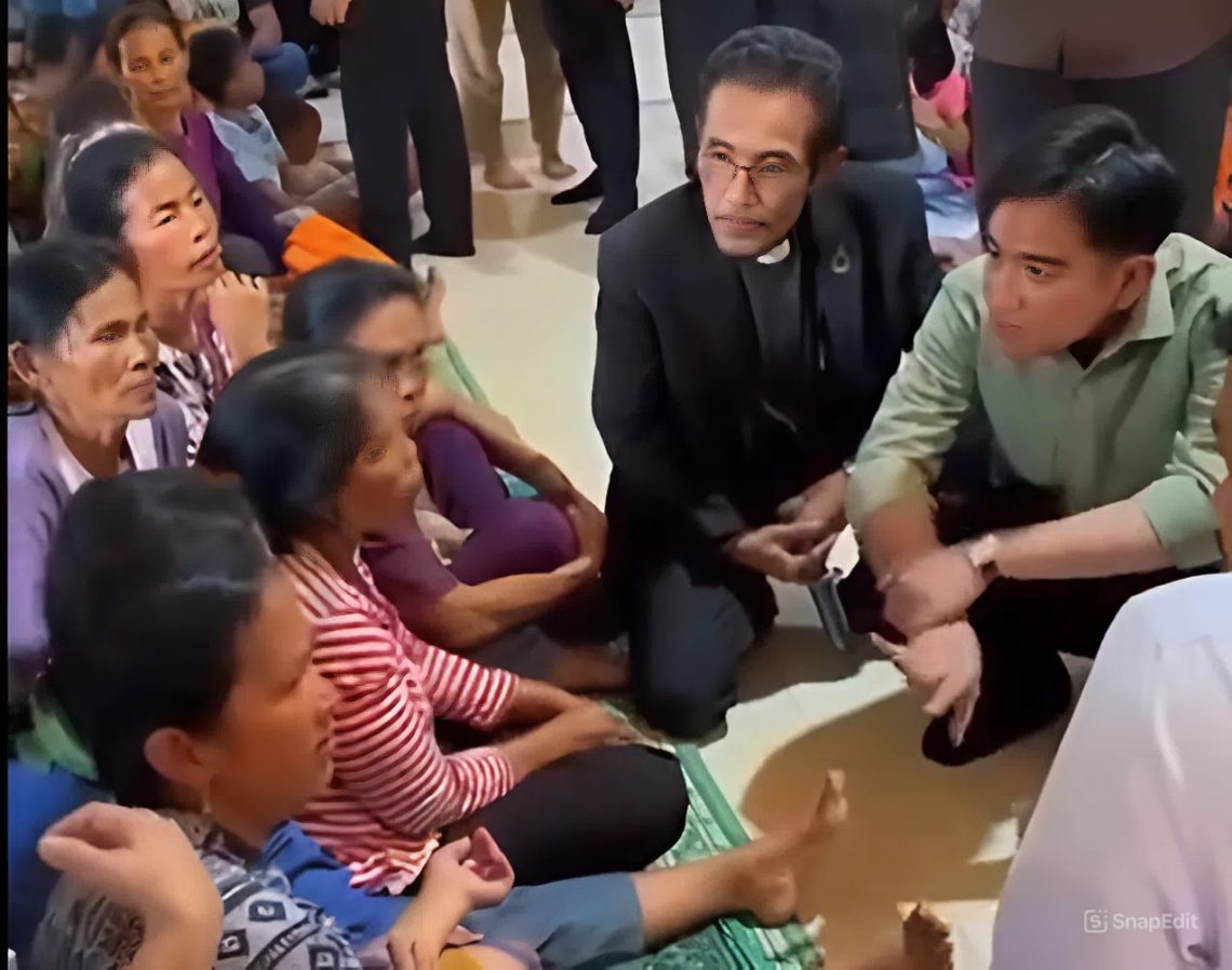 Wakil Presiden Gibran Rakabuming Raka mengunjungi Korban Bencana di Tapanuli Utara