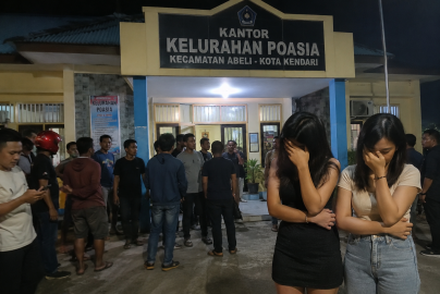 Lurah Poasia dan Lurah Talia Kota Kendari digrebek Warga