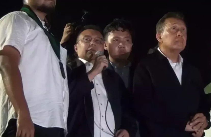 Sufmi Dasco Ahmad menemui Peserta Demonstrasi di DPR RI