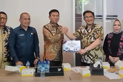 Irham Kalenggo Paparkan Tingkat Kemiskinan Konawe Selatan di Hadapan Budiman Sujatmiko