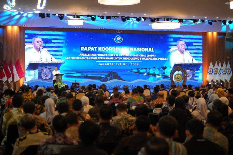 Gubernur Sulawesi Tenggara Andi Sumangerukka menghadiri Rapat Koordinasi Nasional Program Kerja Prioritas Nasional Sektor Kelautan dan Perikanan Tahun 2026 di Ballroom Gedung Mina Bahari III, Jakarta, yang diikuti kepala daerah dan pejabat pemerintah dari seluruh Indonesia.